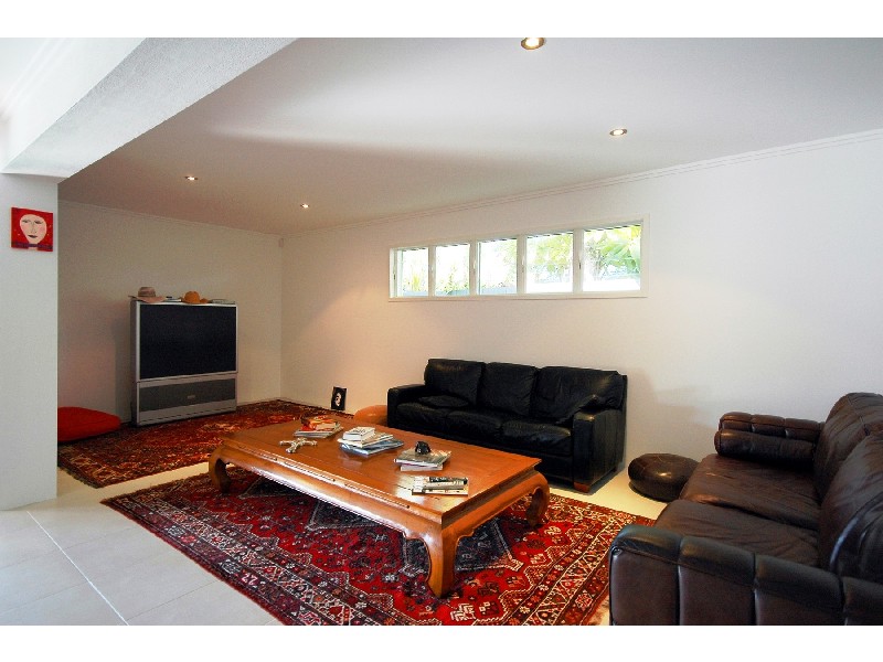 Broadbeach Waters QLD 4218