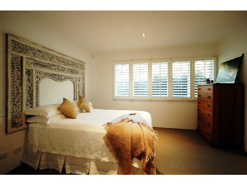 Broadbeach Waters QLD 4218