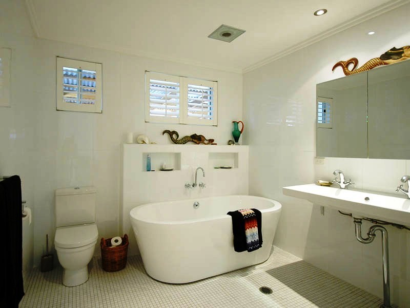 Broadbeach Waters QLD 4218