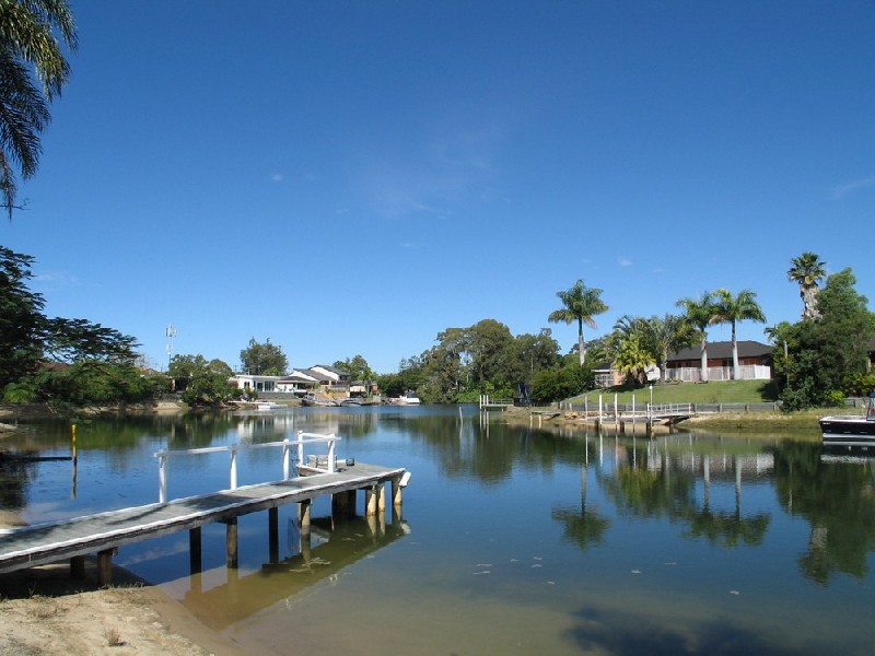 18 Poinciana Boulevard, Broadbeach Waters QLD 4218