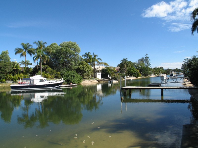 18 Poinciana Boulevard, Broadbeach Waters QLD 4218