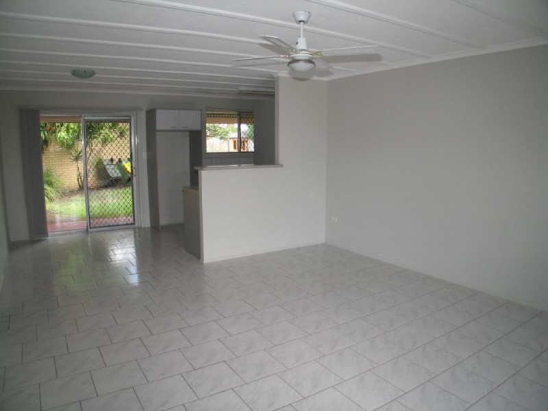 32 T.E Peters Drive, Broadbeach Waters QLD 4218