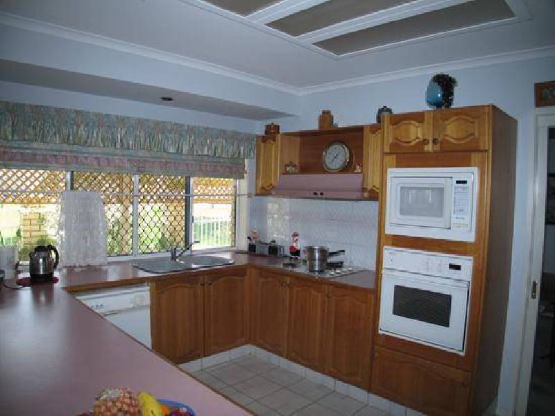 20 Darnay Road, Broadbeach Waters QLD 4218