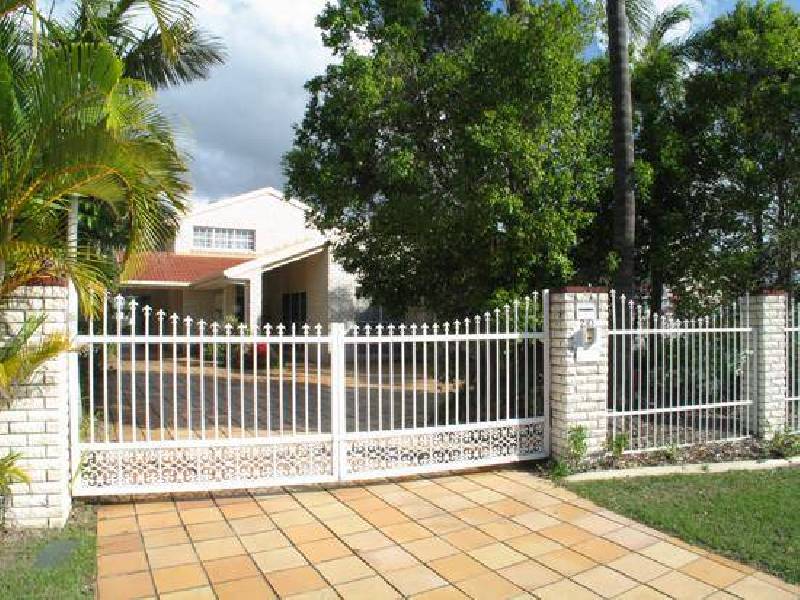 20 Darnay Road, Broadbeach Waters QLD 4218