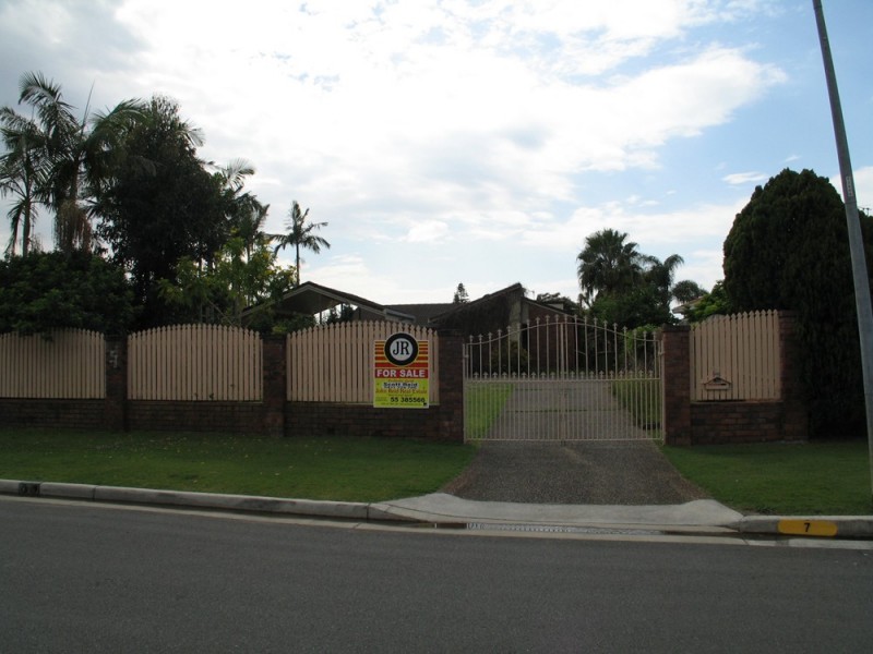 Broadbeach Waters QLD 4218