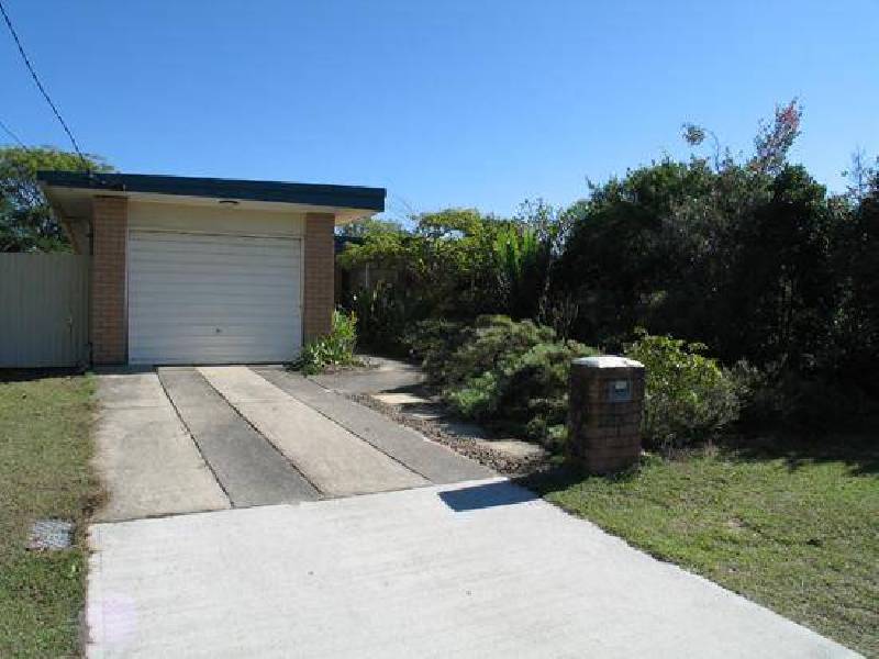 16 vatakoula Parade, Mermaid Waters QLD 4218