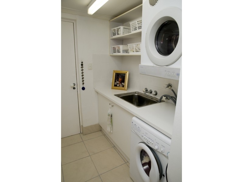 Broadbeach Waters QLD 4218