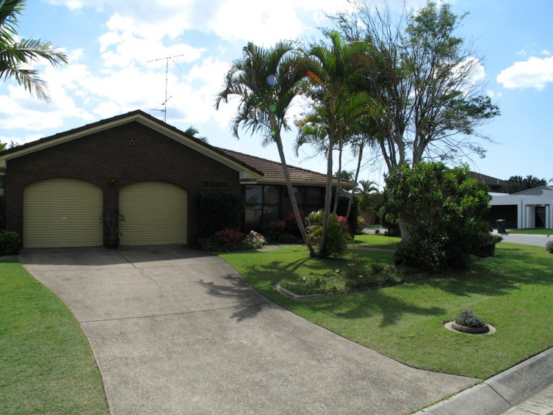 Broadbeach Waters QLD 4218
