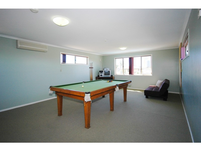 4 Coral Gables Key, Broadbeach Waters QLD 4218