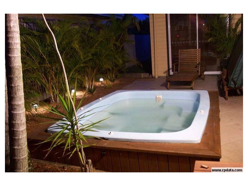 Broadbeach Waters QLD 4218