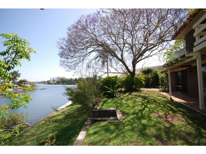18 Cedar Pl, Broadbeach Waters QLD 4218