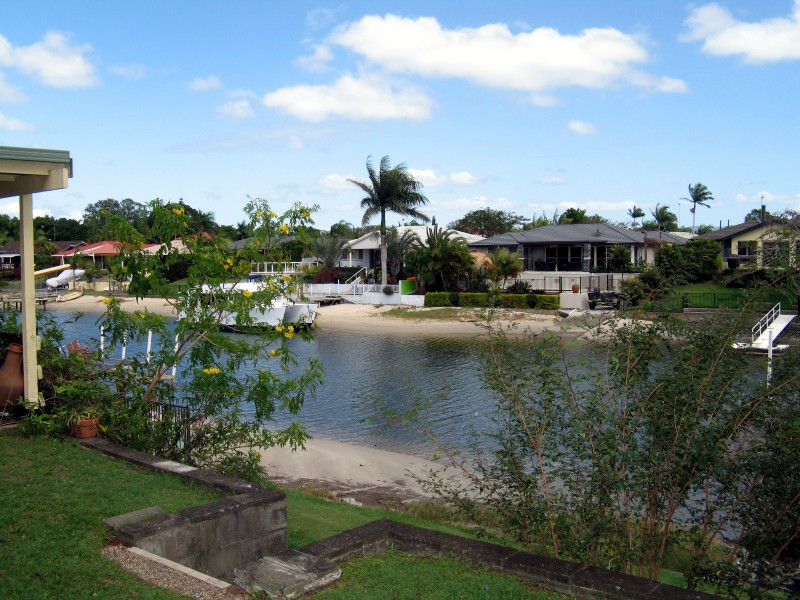 18 Cedar Pl, Broadbeach Waters QLD 4218