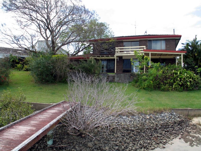 18 Cedar Pl, Broadbeach Waters QLD 4218