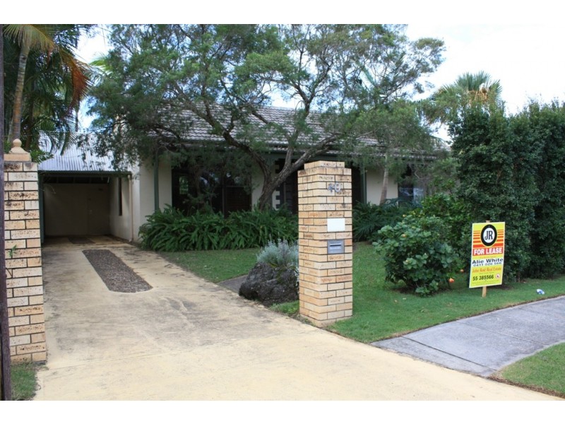 40 Allambi Avenue, Broadbeach Waters QLD 4218