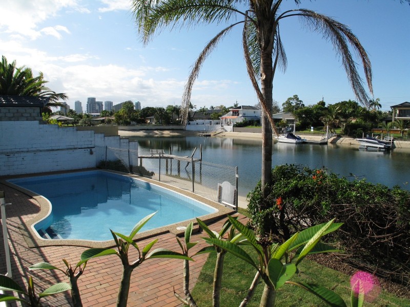 Broadbeach Waters QLD 4218