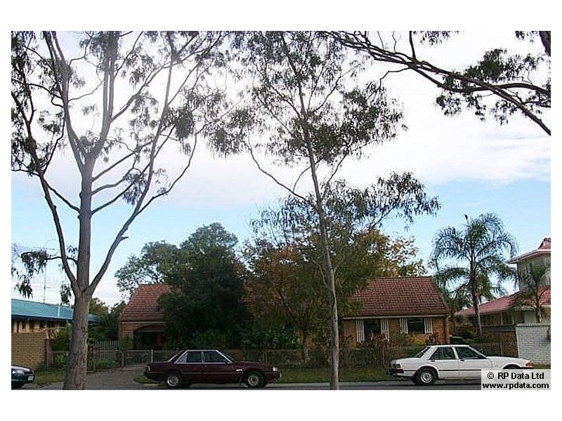 Broadbeach Waters QLD 4218