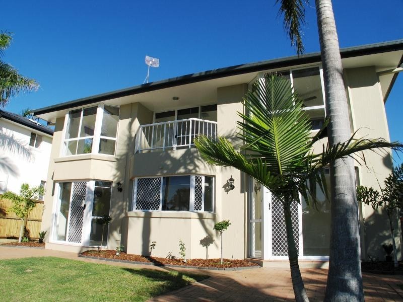 Palmetto, Broadbeach Waters QLD 4218
