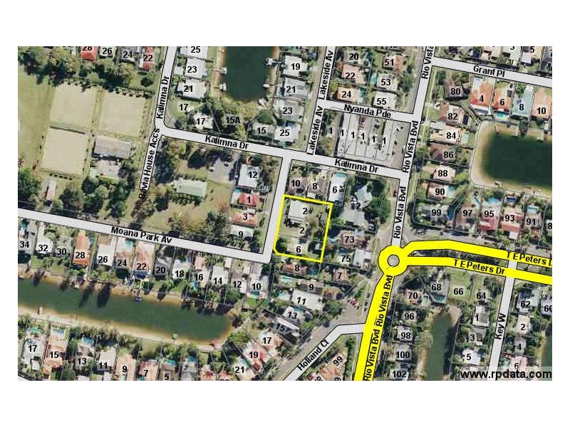 2-4-6 Moana Park Ave, Broadbeach Waters QLD 4218