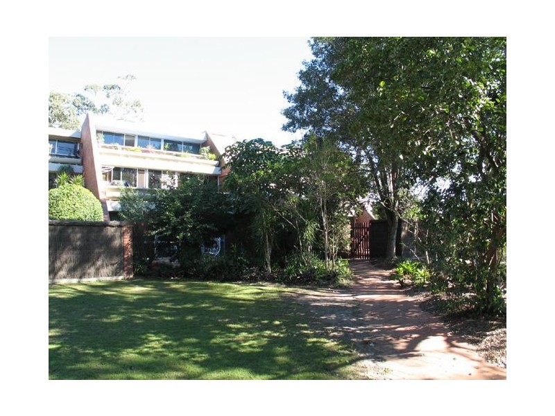 Broadbeach Waters QLD 4218