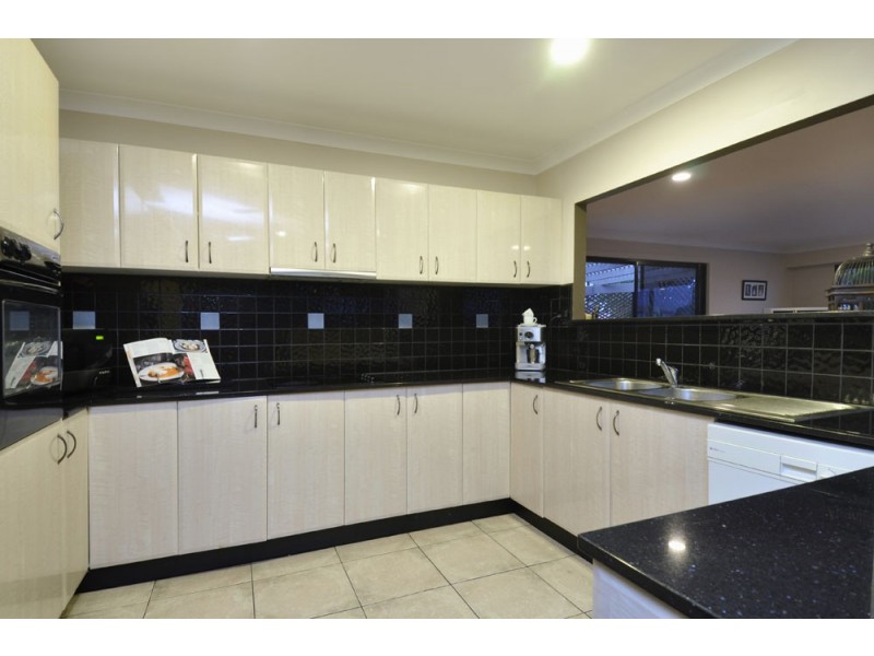 16 Bahia Court, Broadbeach Waters QLD 4218