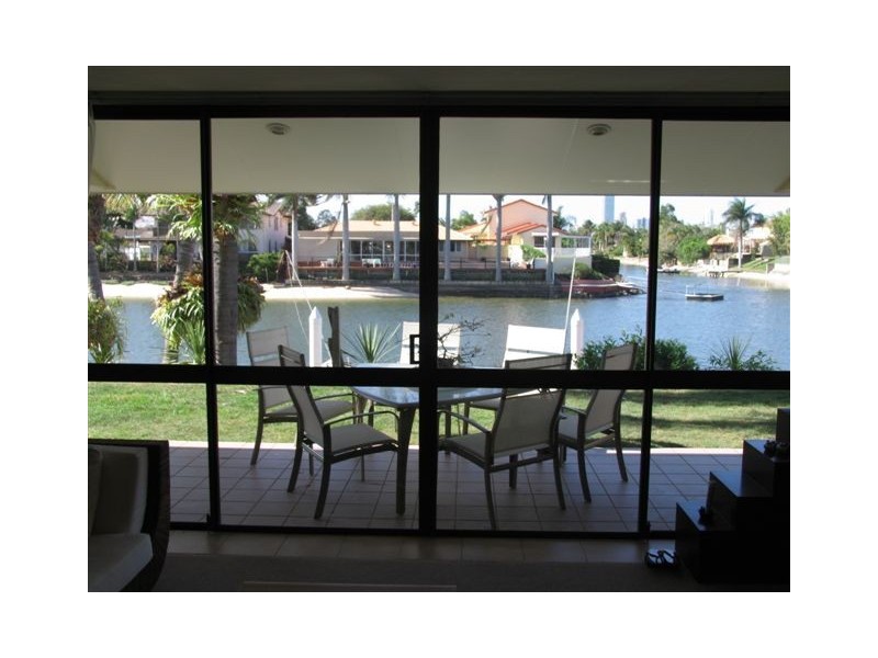54 Clear Island Road, Broadbeach Waters QLD 4218