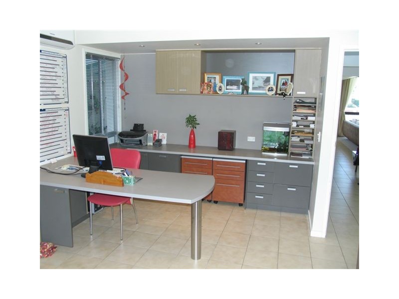 54 Clear Island Road, Broadbeach Waters QLD 4218