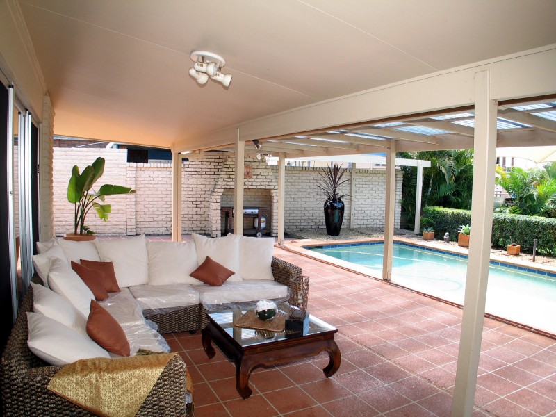 Broadbeach Waters QLD 4218