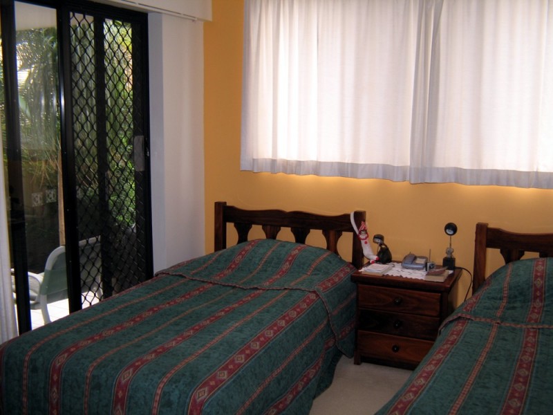 21/3-5 Eady, Broadbeach Waters QLD 4218