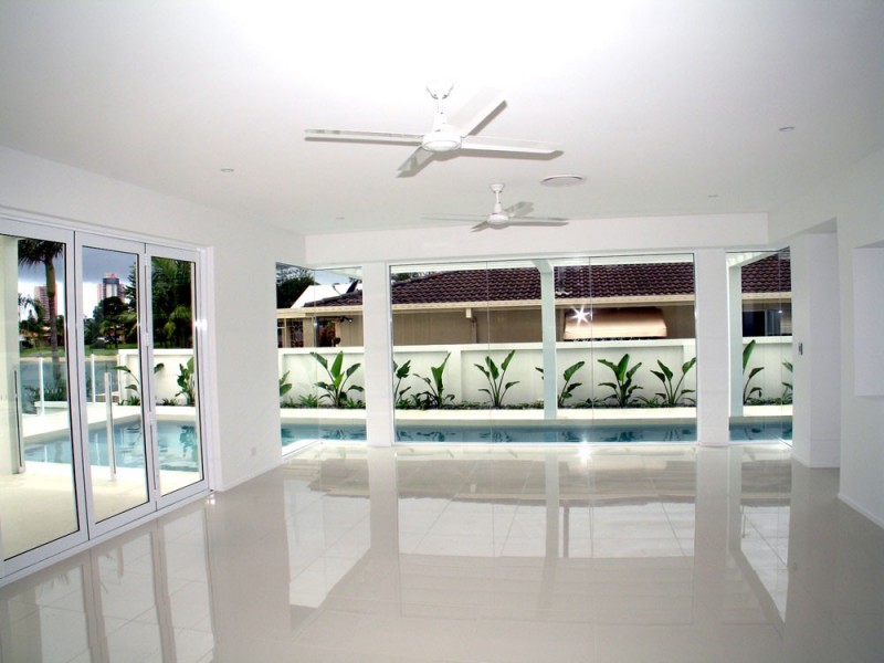 49 Beverley Crescent, Broadbeach Waters QLD 4218