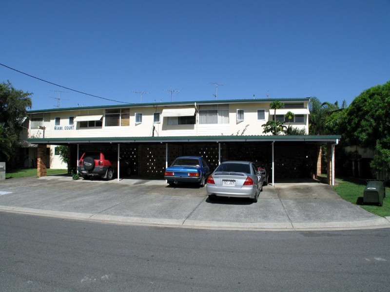 Broadbeach Waters QLD 4218