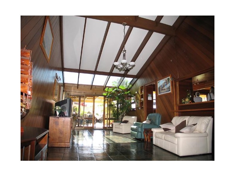 Broadbeach Waters QLD 4218