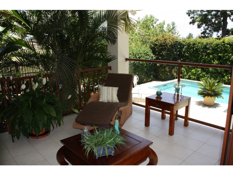 38 Kalimna Drive, Broadbeach Waters QLD 4218