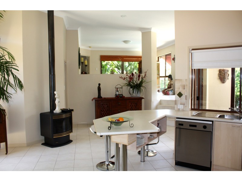 38 Kalimna Drive, Broadbeach Waters QLD 4218