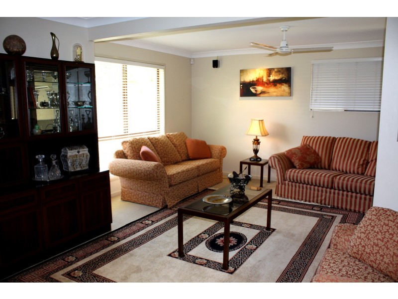 38 Kalimna Drive, Broadbeach Waters QLD 4218