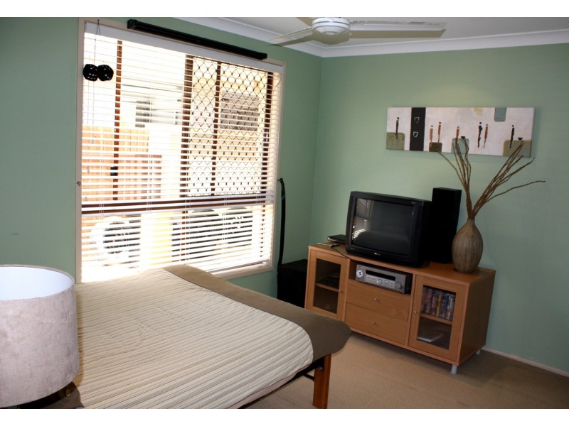 38 Kalimna Drive, Broadbeach Waters QLD 4218