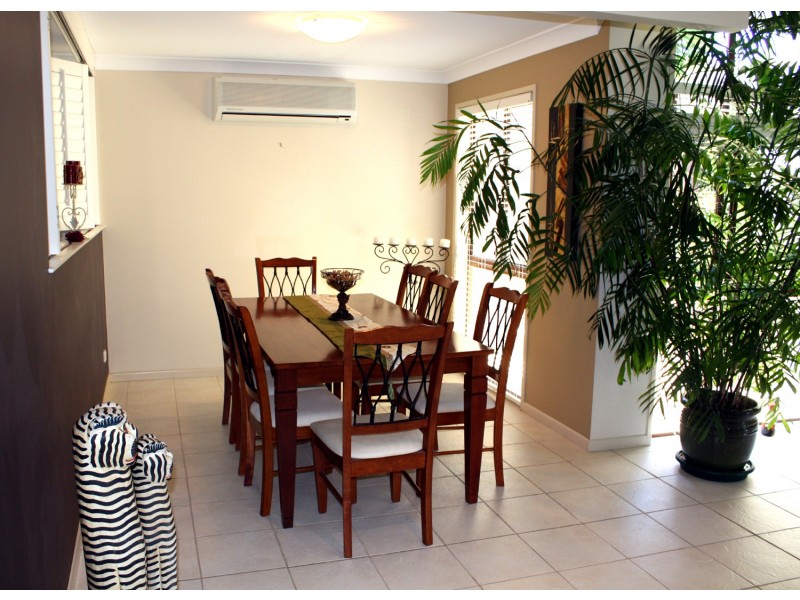 38 Kalimna Drive, Broadbeach Waters QLD 4218