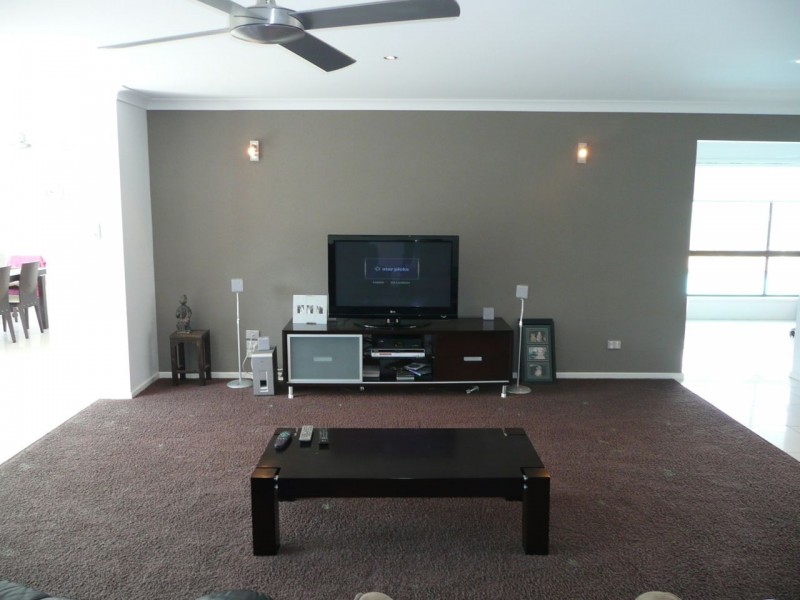 1 Normanby St, Mermaid Waters QLD 4218