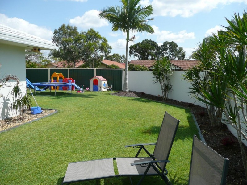 1 Normanby St, Mermaid Waters QLD 4218