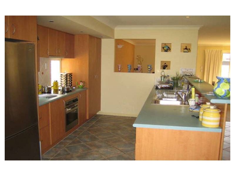 2 Monte Vista Court, Broadbeach Waters QLD 4218