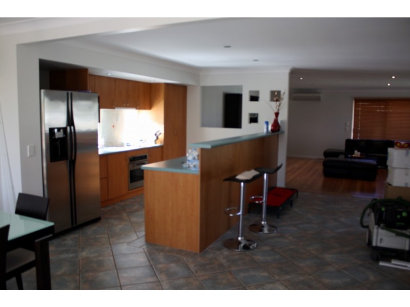 2 Monte Vista Court, Broadbeach Waters QLD 4218