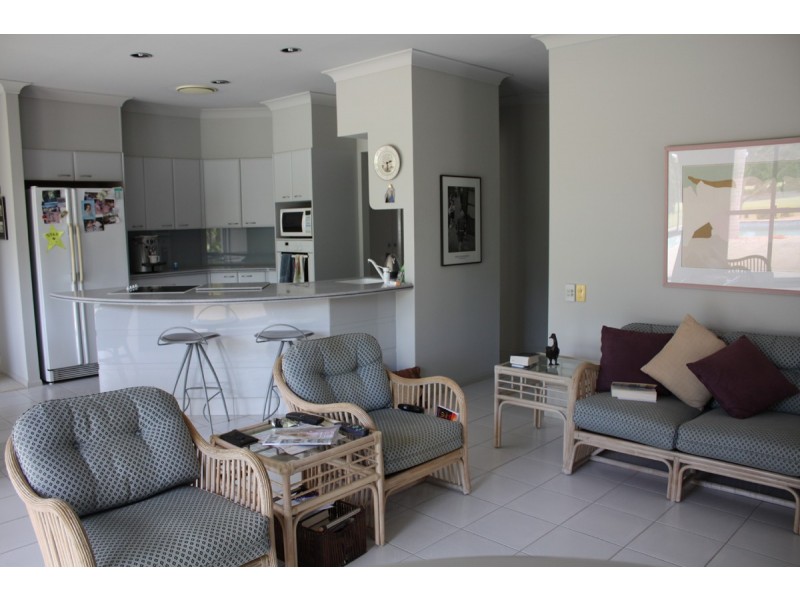 71 Santa Cruz Blvd, Clear Island Waters QLD 4226