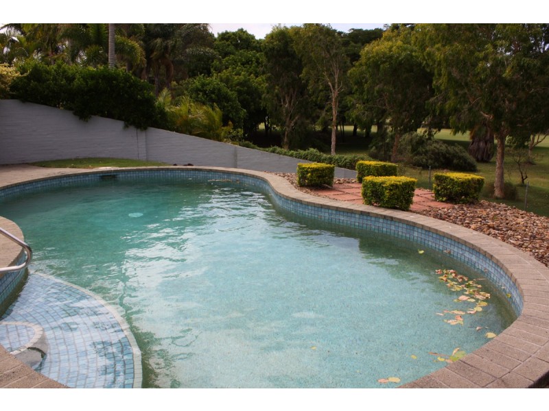 71 Santa Cruz Blvd, Clear Island Waters QLD 4226