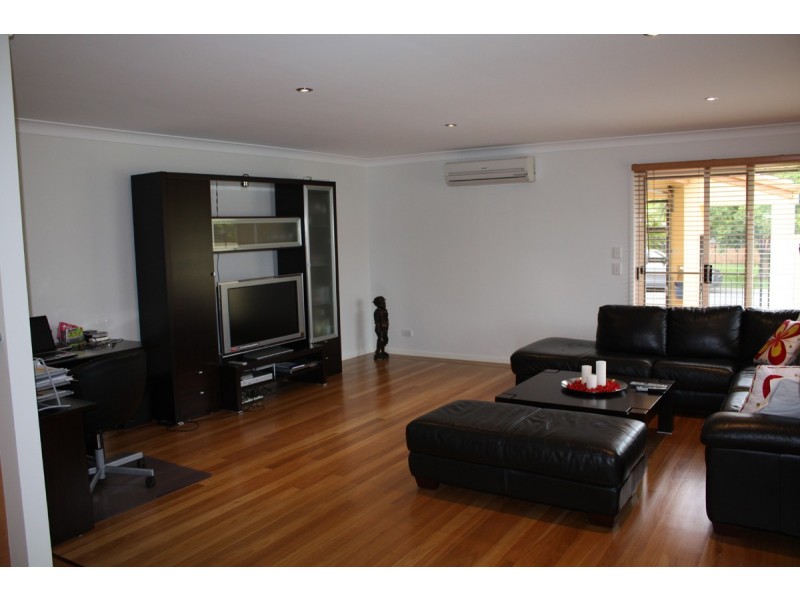 2 Monte Vista Ct, Broadbeach Waters QLD 4218