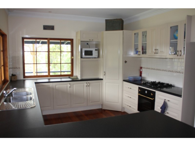 432 Clagiraba Rd, Clagiraba QLD 4211