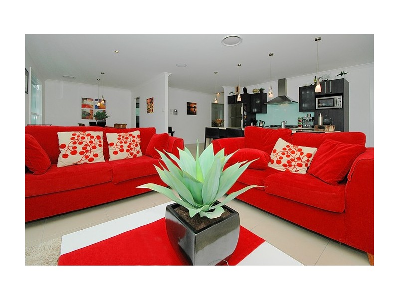 100 Rio Vista Blvd, Broadbeach Waters QLD 4218