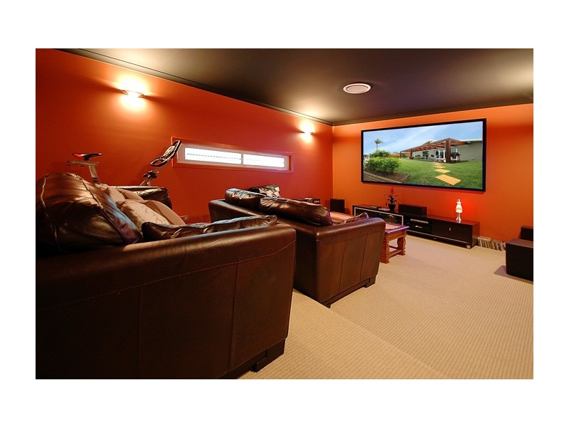 100 Rio Vista Blvd, Broadbeach Waters QLD 4218