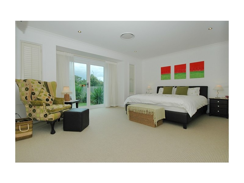 100 Rio Vista Blvd, Broadbeach Waters QLD 4218