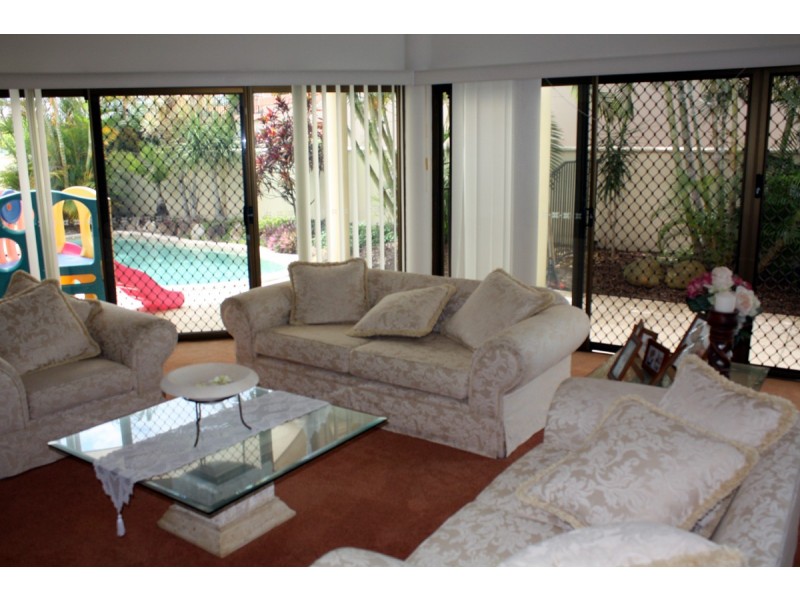 1 Norseman Court, Paradise Waters QLD 4217