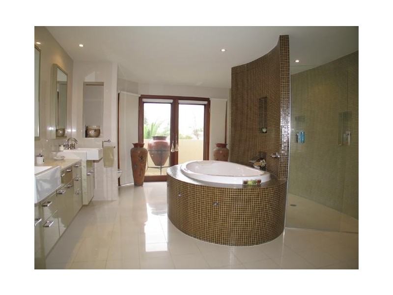 Broadbeach Waters QLD 4218