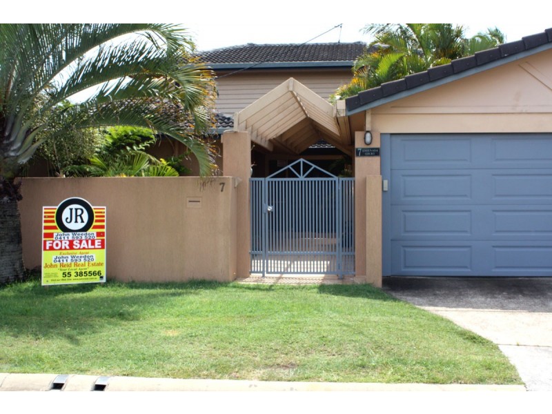 7 Ensenada Court, Broadbeach Waters QLD 4218